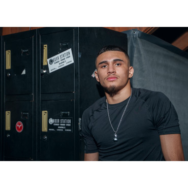 TITLE Necklace with a Boxing Glove – Silver